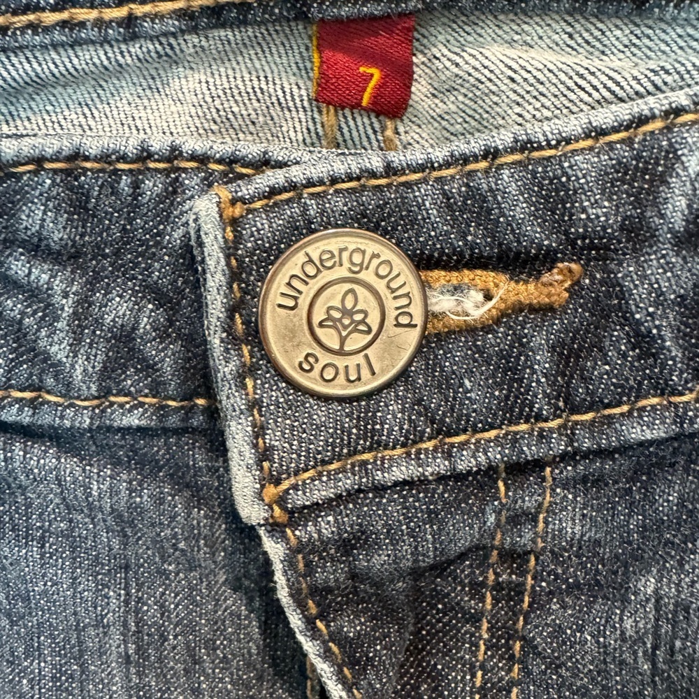 Junior’s 's Bootcut Jeans in Dark Indigo - Picture 3 of 6